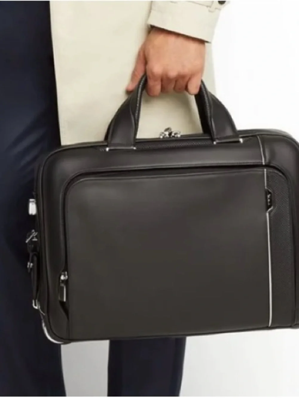 Brand New Tumi Arrive Sadler Briefcase Leather